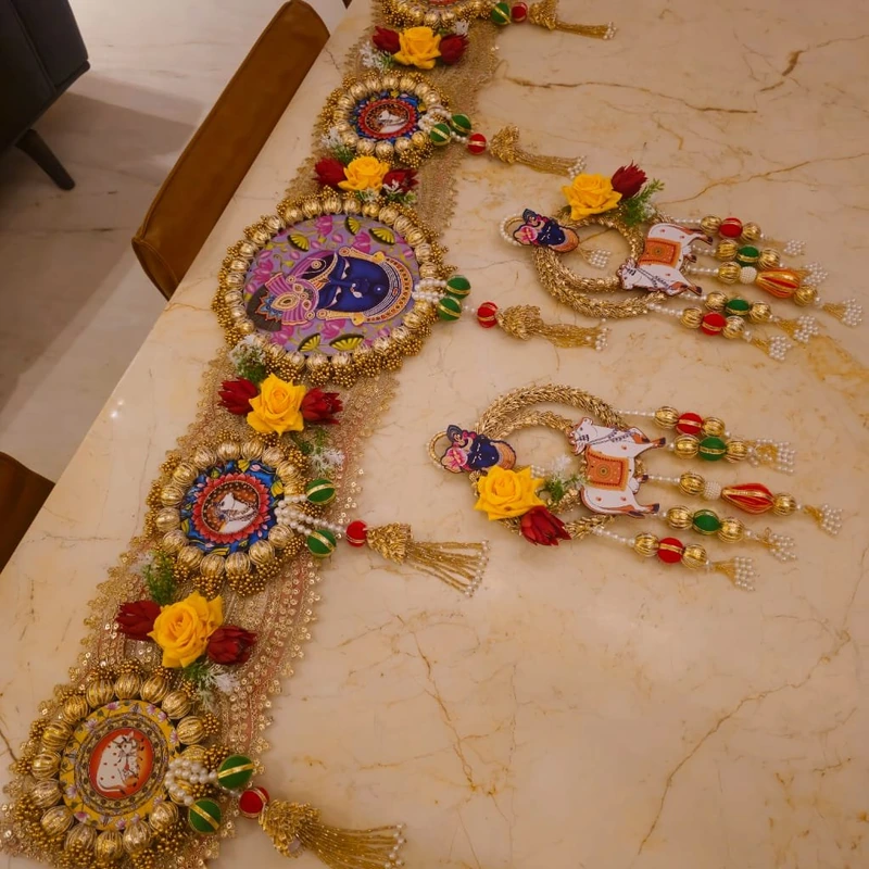 Golden Floral Pichwai Bandarwal (Shrinath Ji) 40 Inch