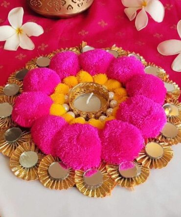 Pink Pom Pom T-light